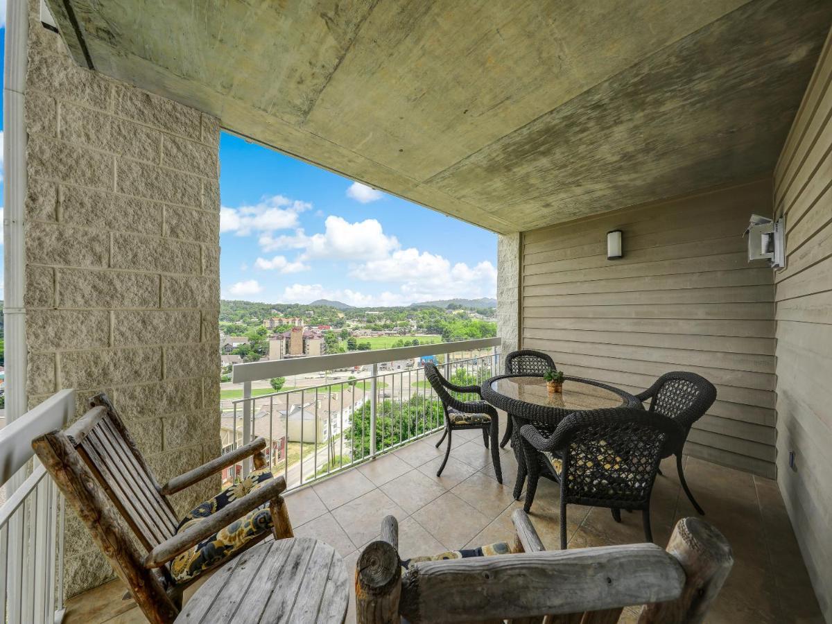 Your Mountain Escape Whispering Pines 244 Apartment Pigeon Forge Luaran gambar