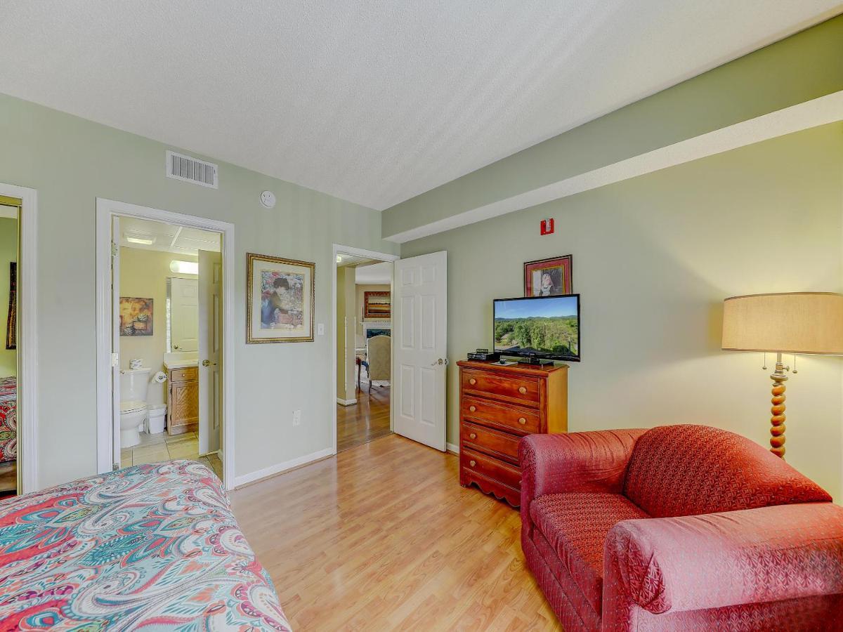 Your Mountain Escape Whispering Pines 244 Apartment Pigeon Forge Luaran gambar